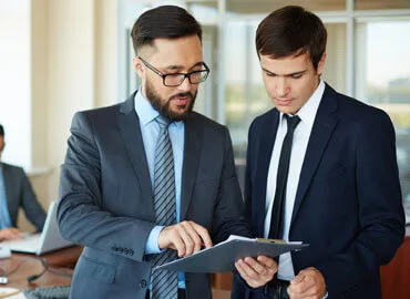Provides expertise on legal matters and compliance. - jiuyoujiechen